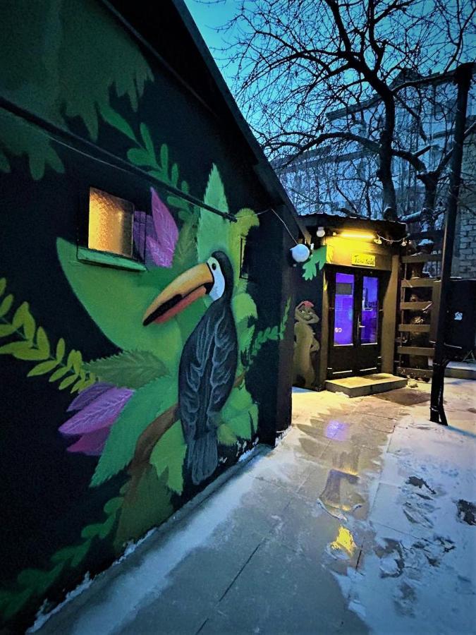 Bern Hostel Chisinau Exterior photo